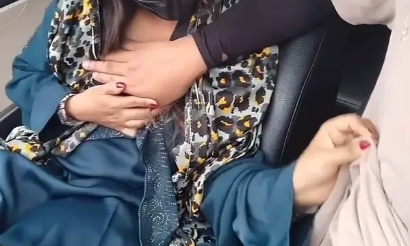 Muslim Bhabhi Car Sex Blowjob Viral Video Desi HD